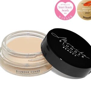 NIB Monika Blunder Blunder Cover All in One Concealer + foundation shade 2 zwei